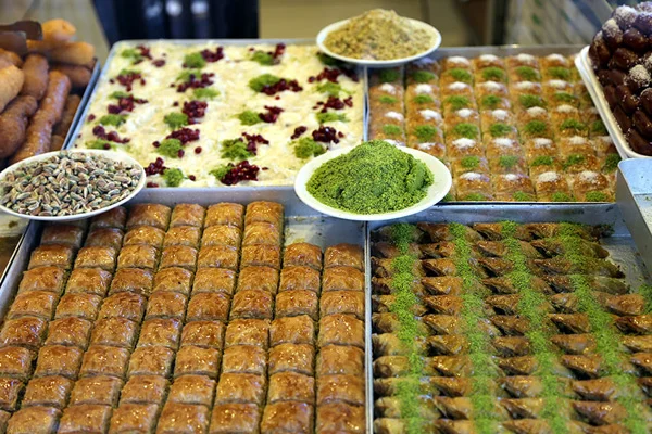 'Bayram kalbinize ağır gelmesin'