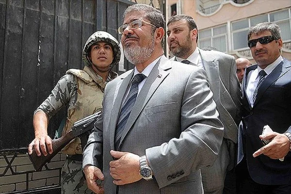 Çavuşoğlu'ndan Mursi mesajı: Ümmet dik duruşunu unutmayacak