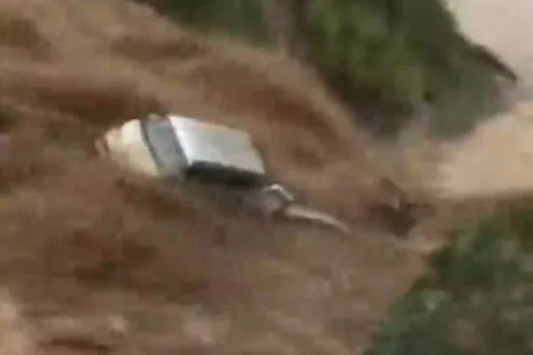 Çin'de sel faciası: 61 ölü