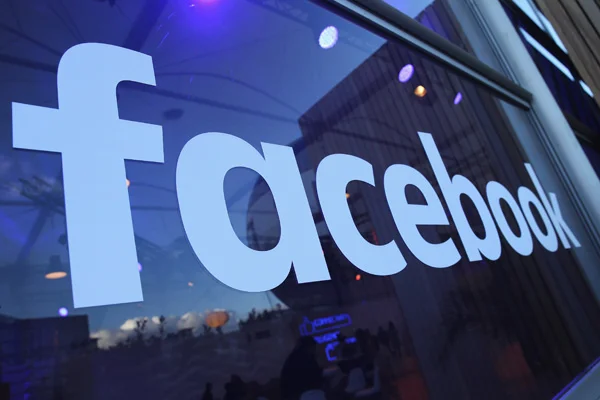Facebook, ödeme karşılığı kullanıcıları izleyecek
