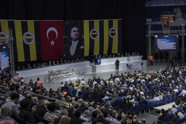 Fenerbahçe'de tüzük değişikliği kongresi yapılamadı