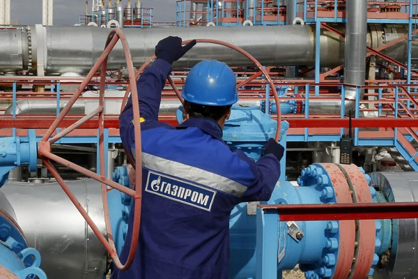 Gazprom ihracatta dolar yerine Rus rublesi kullanacak