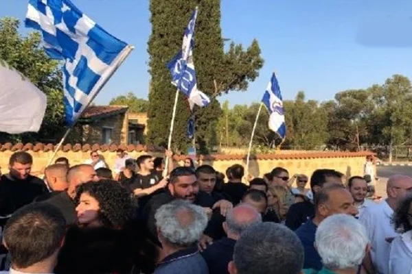 Güney Kıbrıs'ta, Türklere linç girişimi!