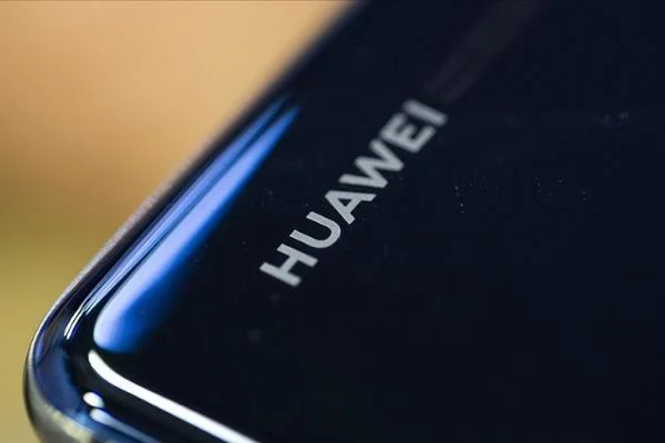 Huawei Rus işletim sistemi kullanabilir