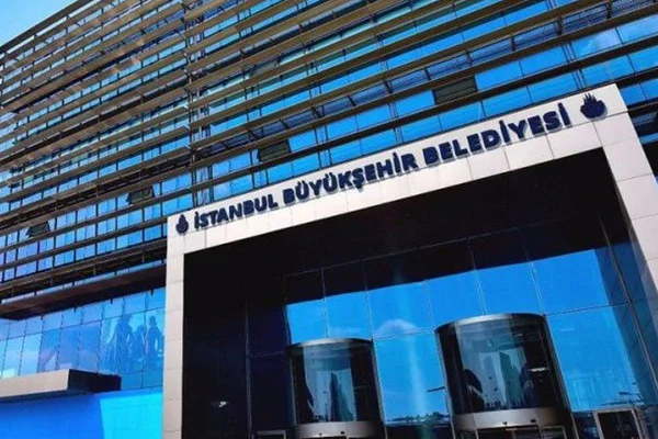 İBB yöneticileri istifa etti
