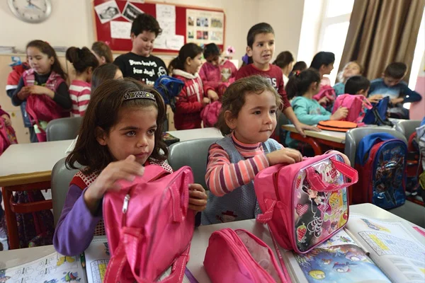 İlkokula başlama yaşı 69 aya çıkarılıyor