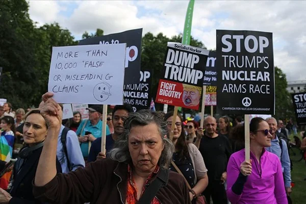 İngiltere'de Trump karşıtı gösteri