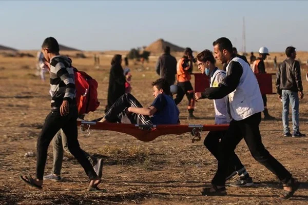 İsrail Gazze'de 34 Filistinliyi daha yaraladı