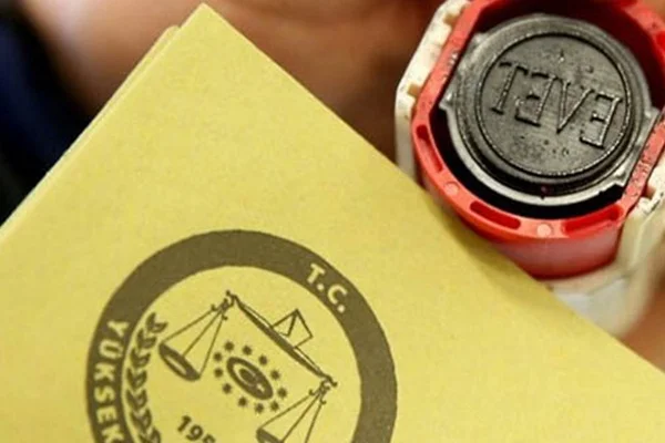 İstanbul'da sandıklar kapandı