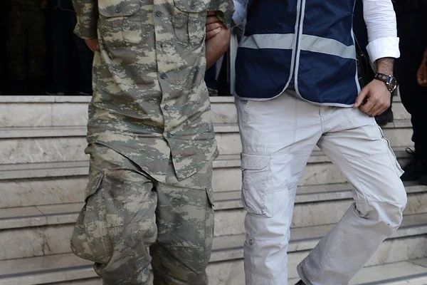 Kara Kuvvetleri Komutanlığı'nda FETÖ operasyonu: 48 muvazzaf asker hakkında gözaltı kararı