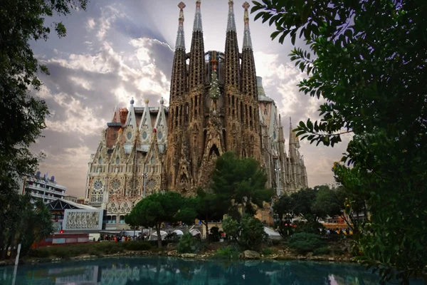La Sagrada Familia 7 yıl içinde tamamlanacak