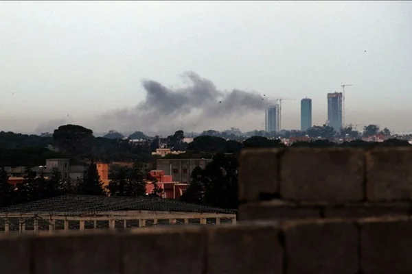 Libya'da Hafter güçlerinden hava saldırısı: Yaralılar var