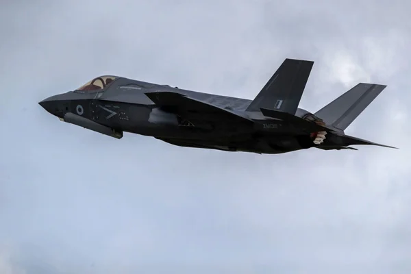 Luke Hava Üssü'ndeki Türk F-35 pilotlarının uçuşları durduruldu