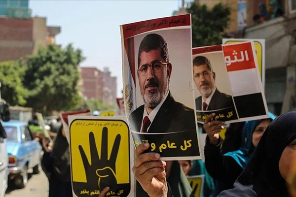 Mursi'nin aile kabristanına defnedilmesi talebi reddedildi