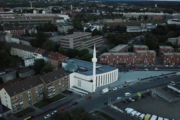 Müslümanların girişimi sonuç verdi: Aachen kentindeki 'Cami Meydanı' açıldı