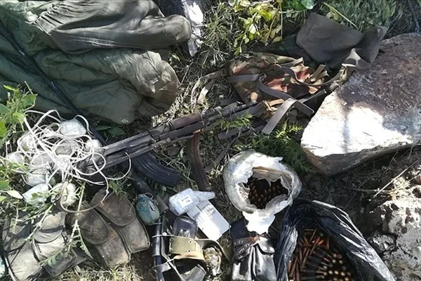 Pençe Harekatı'nda çok sayıda silah ve patlayıcı ele geçirildi