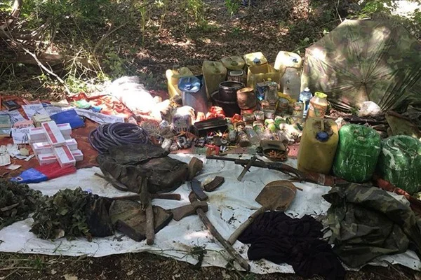 Pençe Harekatı'nda tespit edilen 3 sığınak imha edildi