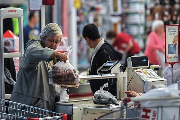 Rusya'da marketlerde 'veresiye devri' başlıyor