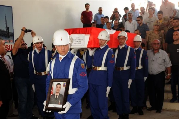 Silah kazasında şehit olan uzman çavuş son yolculuğuna uğurlandı