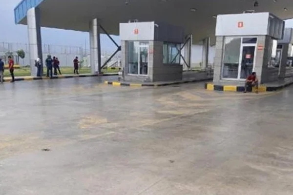 Sınır kapısında hareketli dakikalar
