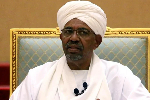 Sudan'da devrik lider Ömer El Beşir'e 'şüpheli servet' suçlaması