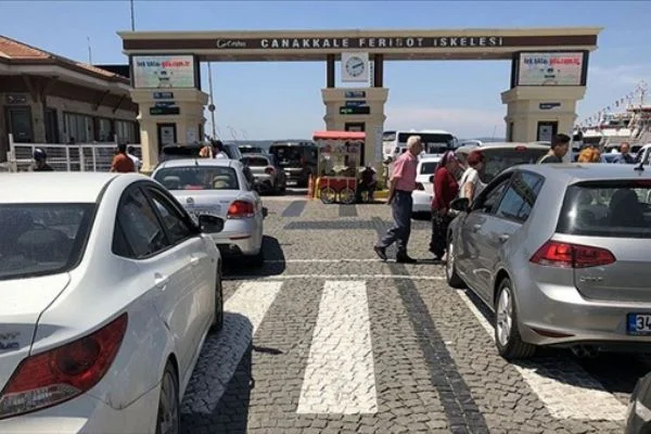 Tatilciler dönüş yolunda