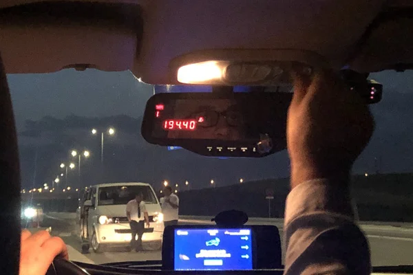 Turistleri dolandırdığı iddia edilen taksicilere operasyon