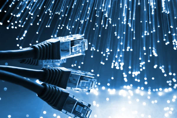 Türkiye'nin fiber optik ağı, kara yolu ağını 5'e katladı