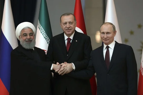 Vladimir Putin: Rusya, İran ve Türkiye'nin Suriye işbirliği gerçek verimlilik sağlıyor