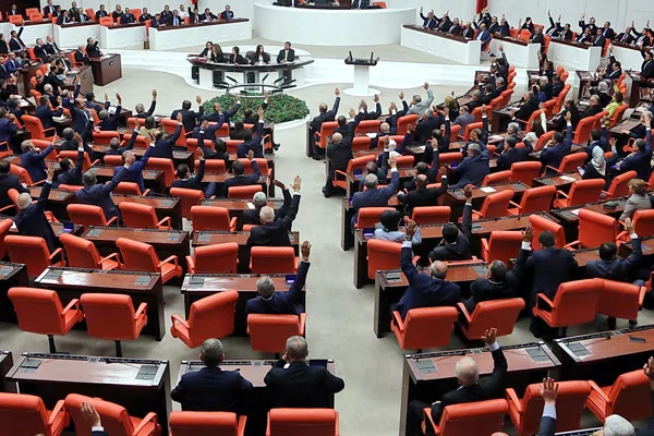 Yeni askerlik sisteminde önemli gelişme: İlk iki madde TBMM'de kabul edildi