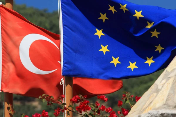AB'den 15 Temmuz mesajı: Türk halkıyla dayanışmamız sorgulanamaz