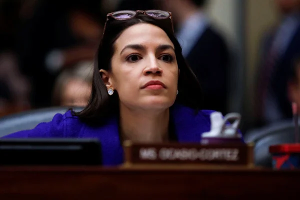 ABD'li polis memurunun Facebook mesajı: 'Ocasio-Cortez'in vurulması lazım'