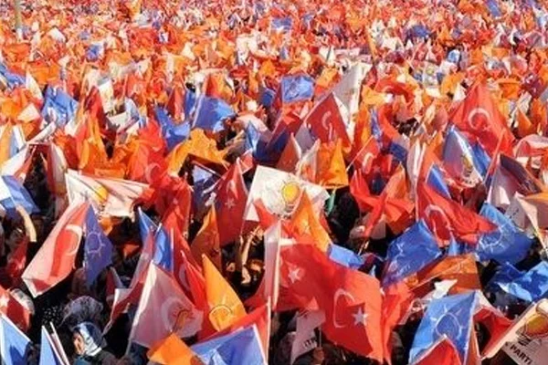 AK Parti'de belediye başkanları için eğitim