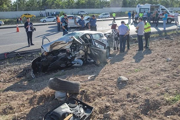 Ankara'da zincirleme trafik kazası: 3 ölü
