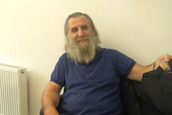 Bulduğu bilgisayar ve 10 bin TL'yi sahibine teslim etti
