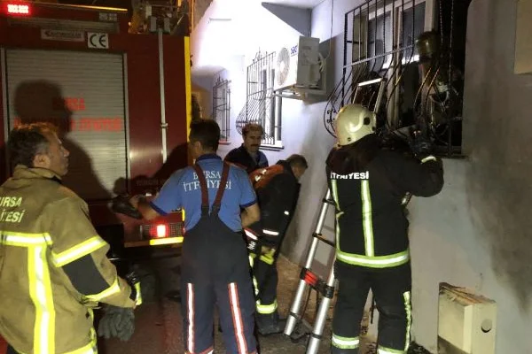 Bursa'da cinayet zanlısının evine molotoflu saldırı