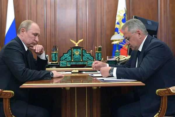 Denizaltı yangınına ilişkin Putin'den açıklama