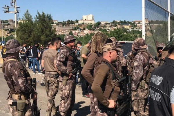 Diyarbakır'da dev uyuşturucu operasyonu