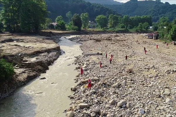 Düzce'deki selden etkilenen KOBİ'lere destek kredisi verilecek
