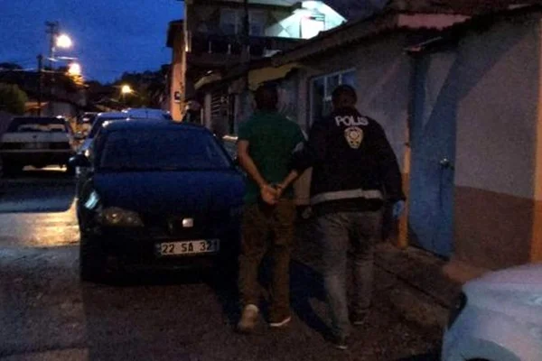 Edirne'de 'torbacı' operasyonu! 8 kişi tutuklandı