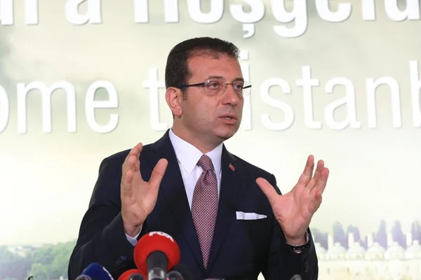 Ekrem İmamoğlu: Yüzde 90'a yakını istifa etti