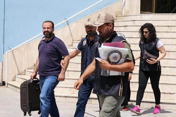 FETÖ'den aranan 'il imamı' yakalandı