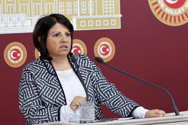 HDP'den İYİ Parti'ye: Bizim sayemizde Meclis'tesiniz