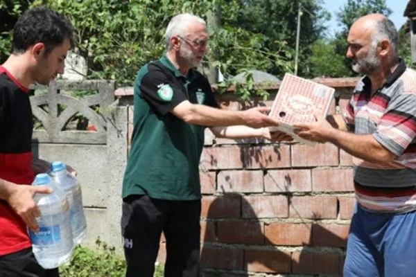 İHH'dan Düzceli afetzedelere destek