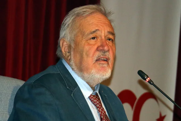 İlber Ortaylı'dan hakim adaylarına: Halkla yüz göz olmayın