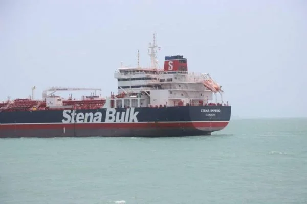 İran'ın alıkoyduğu İngiliz petrol tankeri mürettebatının milliyetleri açıklandı