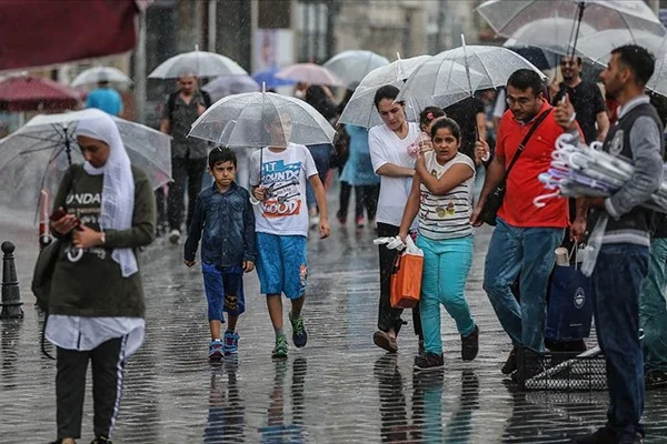 İstanbul, serin ve yağışlı havanın etkisine girecek