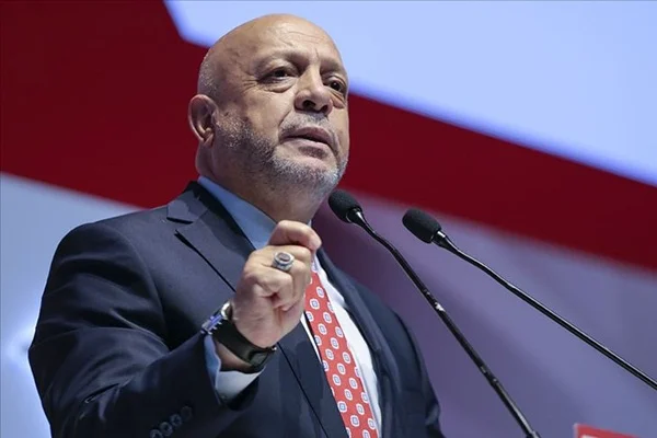 'İşten atılanlar işlerine dönünceye kadar mücadelemiz devam edecek'