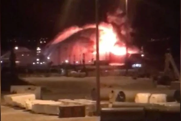 İzmir'de gemide patlama