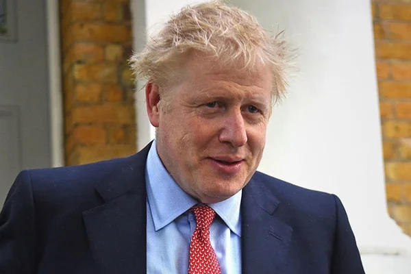 Khan'dan Johnson'a 'göçmen' uyarısı